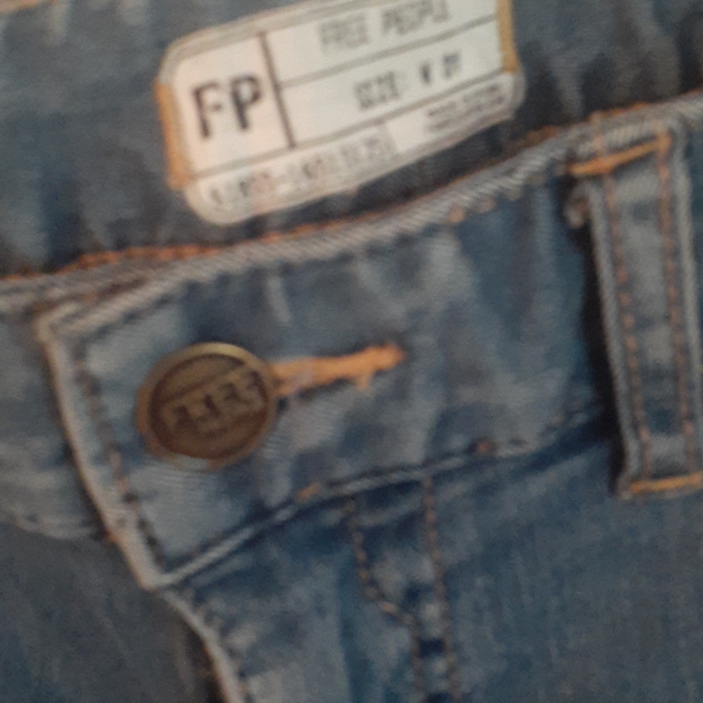 Jeans - Picture 2 of 3
